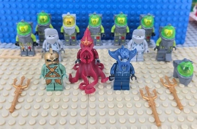 LEGO Atlantis Minifigures: Divers + Squid Warrior & Accessories - Lot of 12!!! - Image 1 of 4