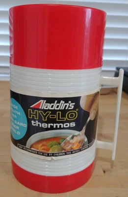 Botella de vacío vintage Aladdin Hy-Lo pinta aislada #44 1040P 040A llenado 240 tazas Foto 1 de 4