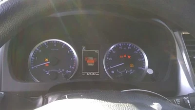 Speedometer Cluster MPH ID 83800-0E760 Fits 17-18 HIGHLANDER 1584339 - Image 1 of 4