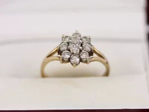 Cluster Ring 9ct Gold Ladies Stunning Size O 375 2.2g AK72 - Picture 1 of 4