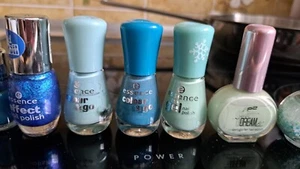 12x Blau Grün Türkis Nagellack Lack Finger Gebraucht Top Zustand - Bild 1 von 7