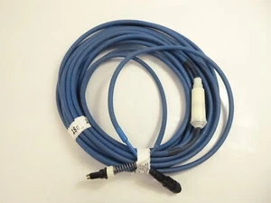 Cable azul duradero Maytronics 60' con giratorio para limpiadores de piscinas robot Dolphin DX4 - Imagen 1 de 4