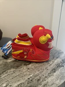 New DC Comics The Flash Toddler Size 5-6 Light Up Slippers. - Picture 1 of 10