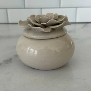 Hervit Porzellan Dose Schmuckstück Keramik Blumendeckel Deko - Bild 1 von 7