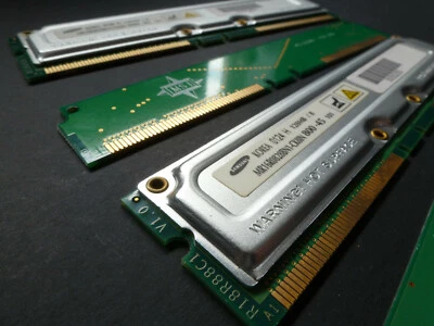 2 x Samsung 128 MB (256) RIMM 184-pin RDRAM Modules w. CRIMMS: MR16R0828BN1-CK8I - Image 1 of 4