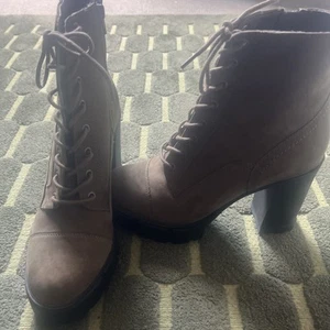 Aldo Khaki Green Size 9.5 Ankle Boot Brand new - Picture 1 of 3