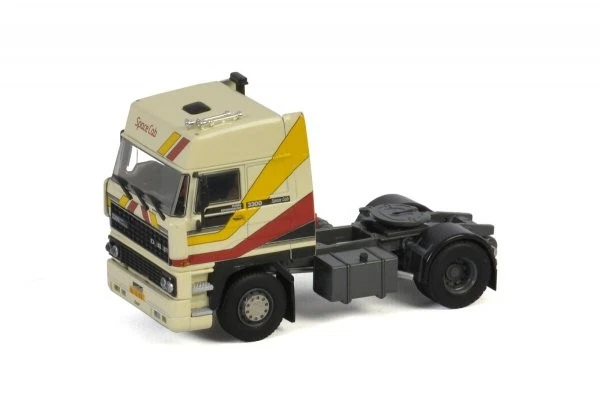 1/50 WSI DAF 3300 SPACE CAB 4X2 04-2116 - Bild 1 von 1
