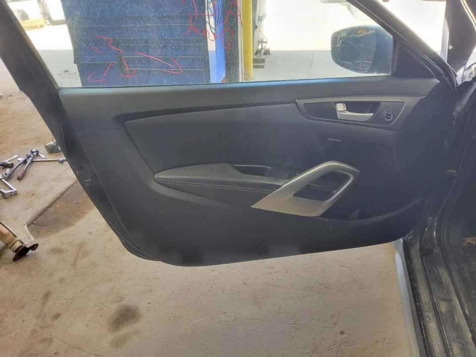 VELOSTER  2016 Front Door Trim Panel 439963 Foto 1 de 1