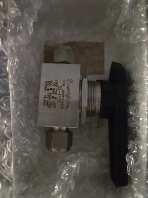 Brand New! SWAGELOK SS-45S8 BALL VALVE 2500 PSI, 1/2" TUBE - Image 1 of 2