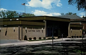 Two Rivers Savings Bank,WI Manitowoc County Wisconsin Postcard - Picture 1 of 2