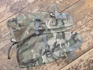 British Army Extreme Cold Weather Outer Mittens SMALL MTP Camouflage - Grade 1 - Picture 1 of 9