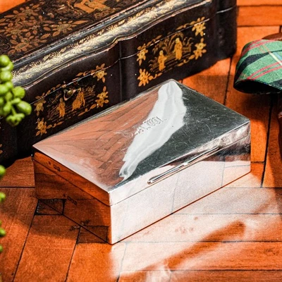 Hermoso joyero antiguo inglés de plata esterlina para cigarrillos baratija Foto 1 de 4