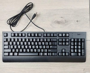 Lenovo Keyboard Traditional USB Wired 00XH688 SD50L80031 New - Picture 1 of 4