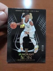 JA MORANT 2019-20 PANINI NOIR ASSOCIATION #07/10 HOLO GOLD ROOKIE RC /10 - Foto 1 di 12