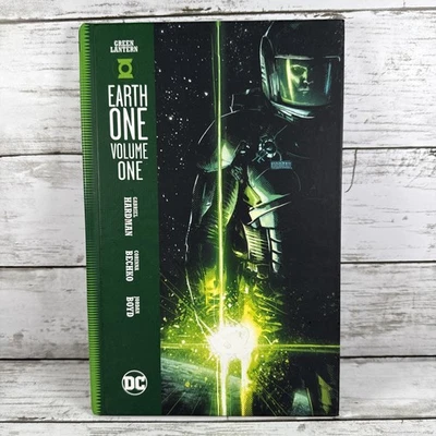 Novela gráfica Green Lantern Earth One Vol 1 HC de Hardman & Bechko DC Foto 1 de 4