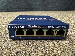 Netgear GS105 V5 Prosafe 5 Port Gigabit Switch WITH POWER ADAPTER Free Shipping - Picture 1 of 5