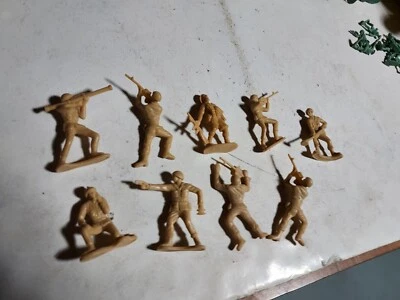 Lot Of 9, 1.75” PLASTIC Beige Army SOLDIERS With 5" Tank. - Image 1 of 4