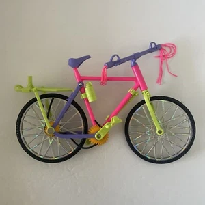 Muñeca Barbie Bicyclin' 1993 Mattel bicicleta de neón falta pedal - Imagen 1 de 5