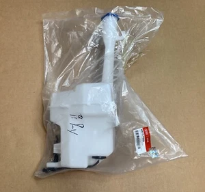 Genuine Windshield Water Reservoir 2017-18-19 Cadenza Water Bottle Tank Motor - Foto 1 di 5
