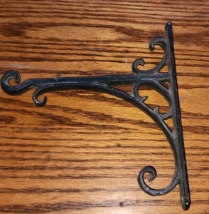 Wrought Iron Look Metal Ornate Wall Bracket Black Aluminum Hanging Plant - Picture 1 of 7