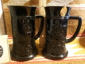 2 VINTAGE TIARA BLACK AMETHYST GLASS GERMAN STYLE 12oz BEER STEINS MUGS TANKARDS - Picture 1 of 7