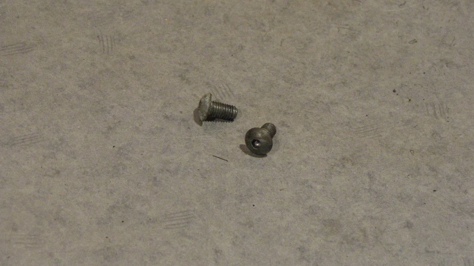 1997 ATK 260LQ FORK GUARD SCREWS FORK PROTECTOR SCREWS ROTAX 可能适合 250  — 第 1/1 张图片