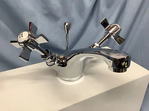 Alterna Verona Basin Mixer With Leaver Action Waste. ALTVRBMO - Picture 1 of 11