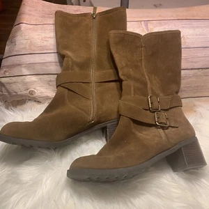 Kenneth Cole Reaction Women’s Brown Suede Boots 10 Block Heal Buckles Mid Calf - Picture 1 of 6