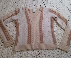 Neiman Marcus Womens M Beige Cable Knit V-Neck 100% Cashmere Pullover Sweater - Picture 1 of 10