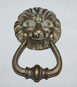 Vintage 80's Cast Brass Lions Head Door Knocker Nice Natural Patina - Picture 1 of 6