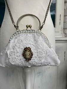 Handgefertigte Brauttasche Handtasche Perlen Tasche Schultertasche Dirndltasche - Bild 1 von 6