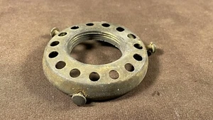 Antiguo Original Uno Latón 2 1/4" Montador Pantalla Soporte Anillo Luz Lámpara Pat 1912 - Imagen 1 de 7