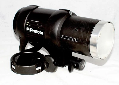 Profoto D1 1000 Watt Second Air Monolight Flash - Image 1 of 4