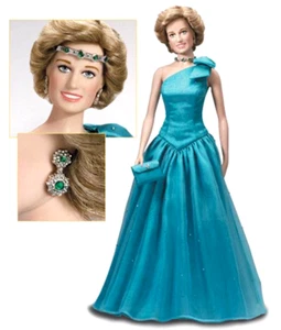 Franklin Mint 16"Vinyl PRINCESS DIANA DOLL in Aquamarine Gown & Accessories NRFB - Picture 1 of 24