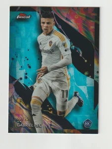 2024 Topps Finest MLS Gabriel Pec Blue Refractor RC SN 62/75 Galaxy *BCGUYS* CC - Picture 1 of 2