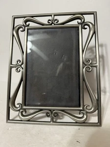 VTG Scroll Swirl Metal Photo Frame 8H/6.5W (4x6photo) - Picture 1 of 12