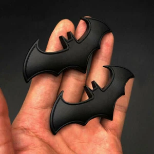 2x Metal Badge Emblem Batman 3D Tail Decal Auto Car Logo Sticker Universal Black - Imagen 1 de 12