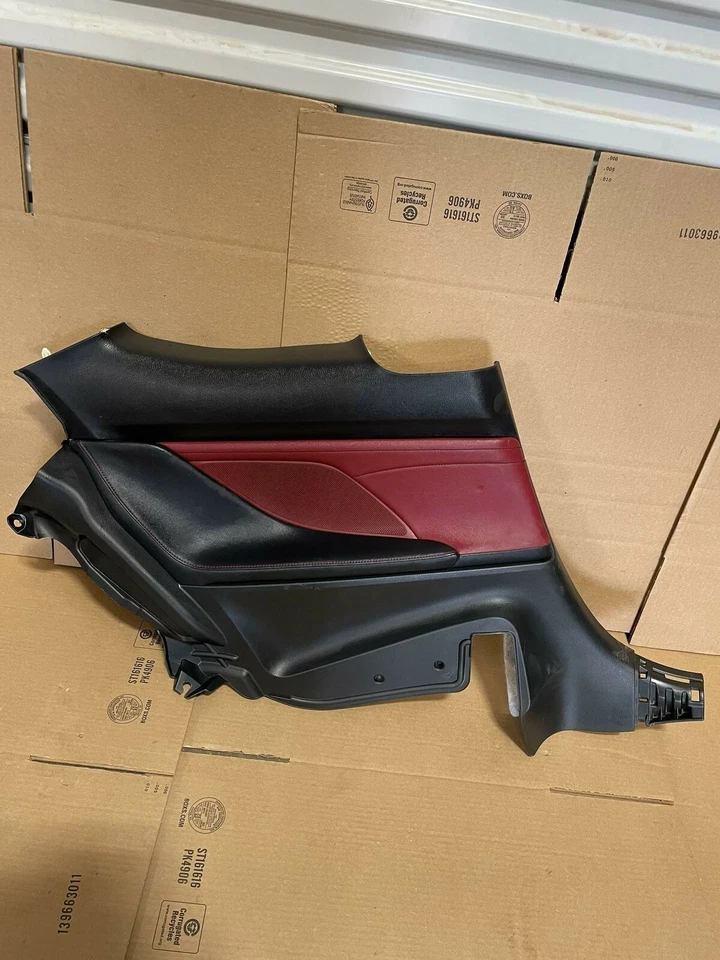 2015-2018 LEXUS RC350 REAR LEFT DRIVER SIDE QUARTER PANEL TRIM COVER OEM - Imagem 1 de 4