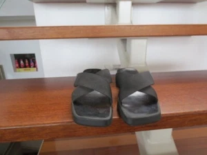 GENUINE GUCCI SLIPPERS FOR WOMEN Made in Italy Size UK7 - 7.5; US9-9.5; EU 39-40 - Picture 1 of 7