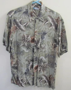 Half Moon Bay Shirt Med. Men's Hawaiian Casual Dress Button Down Floral Multi - Picture 1 of 3