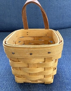 Vintage 2000 Longaberger Korb klein hängend für Schlüssel etc. 4X4X3.75 Ledergriff - Bild 1 von 4