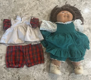 Cabbagepatch Kids 1980s Vintage Brunette Doll  Blue Eyes 2 Outfits Blue And Red - Picture 1 of 12