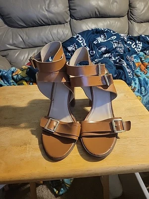 Tacón mujer ROUTE 66 hebilla dorada talla 9 Foto 1 de 4