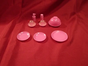 Juego de placas rosa Mattel Barbie, algunas con cubiertas, un total de once piezas - Imagen 1 de 2