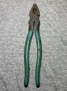 Channel Lock 9.5"  Lineman's Pliers #369 Made in USA blue handle - Picture 1 of 6