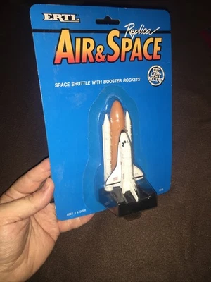 Ertl Long Diecast 1515 - Transbordador aéreo y espacial con cohetes de refuerzo Foto 1 de 4