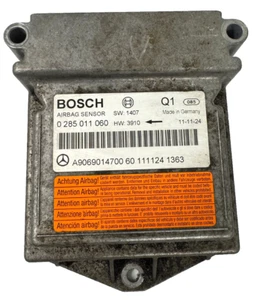 Mercedes Benz Sprinter Crash Sensor 0285011060 OEM - Picture 1 of 5