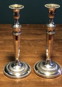Hermosa hormiga. Par de candelabros de plata con placa Sheffield del siglo XIX de 12,5" - Imagen 1 de 14
