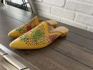 L'Artiste By Spring Step Galatina Mule Flower Yellow Sandal Size EU 41 US 10 - Picture 1 of 13