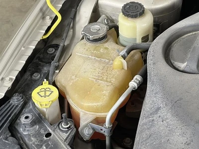 Depósito de refrigerante compatible con 08-14 AVENGER 2738288 Foto 1 de 4